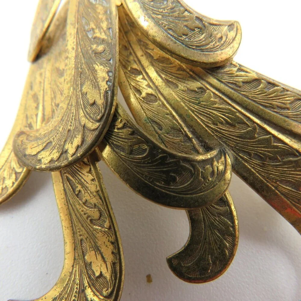 Vintage Gold Tone Engraved Acanthus Scroll 3